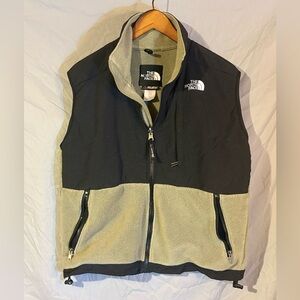 The North Face Women’s Small Black and Tan Fleece Vest